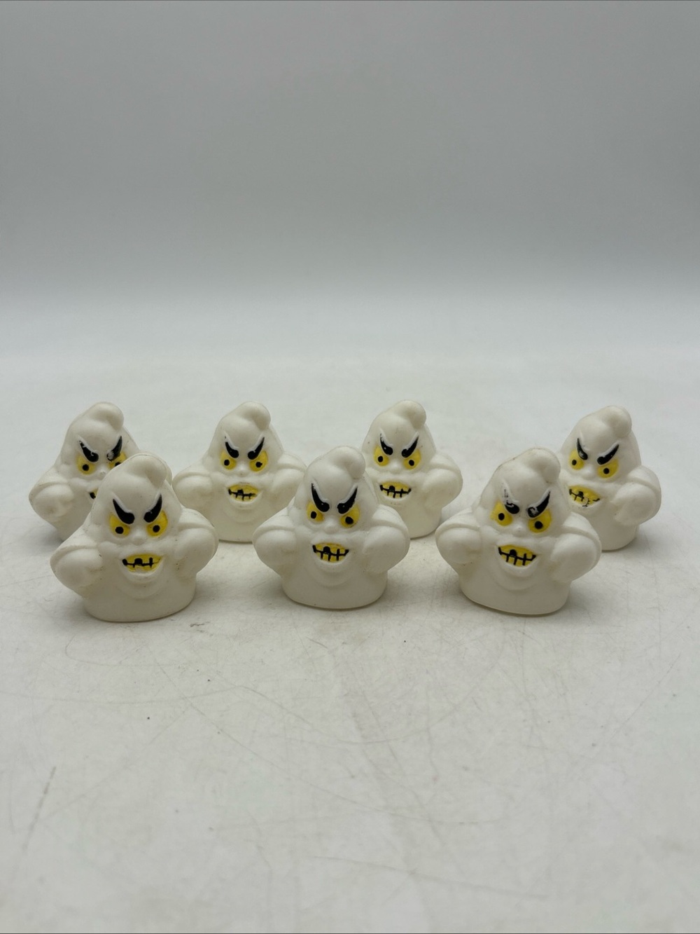 7 Vtg Freaky Friends Finger Puppets Plastic Ghost Halloween PLC 1990 Blow Mold